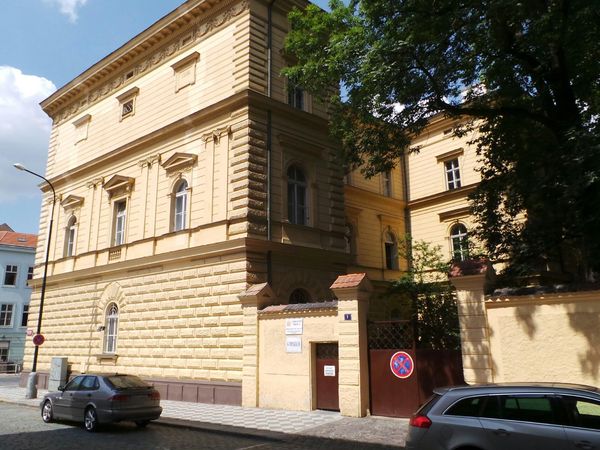 Fotografie školy "Gymnázium Praha 2, Botičská"