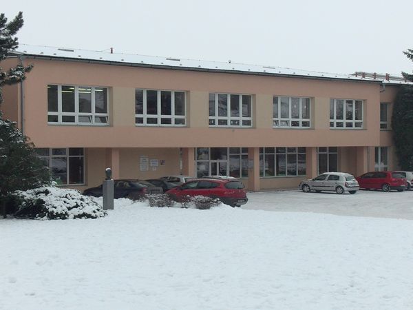 Fotografie školy "Střední odborná škola a Střední odborné učiliště služeb Velký Újezd"