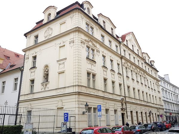 Fotografie školy "Základní škola a Střední škola Karla Herforta, Praha 1, Josefská 4"
