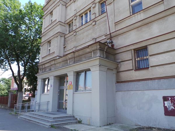 Fotografie školy "Gymnázium J. Seiferta"