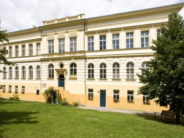 Fotografie školy "PORG - gymnázium a ZŠ"