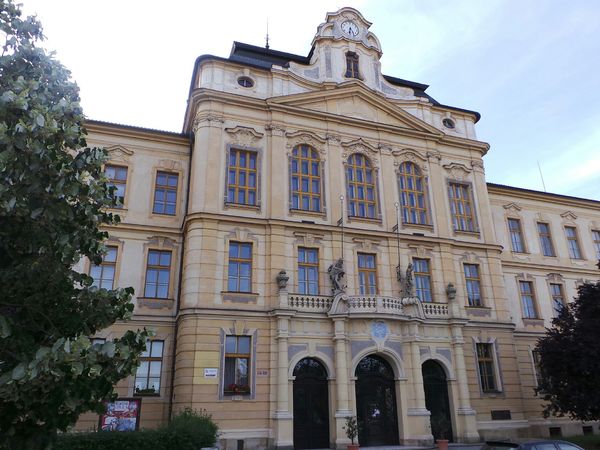 Fotografie školy "Gymnázium Dr. Josefa Pekaře, Mladá Boleslav"