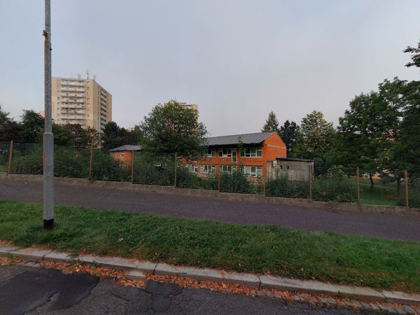 Fotografie školy "Gymnázium, základní škola a mateřská škola Mánesova"