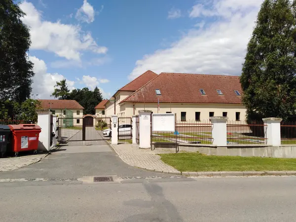 Fotografie školy "Výchovný ústav, středisko výchovné péče HELP, základní škola a střední škola, Střílky"