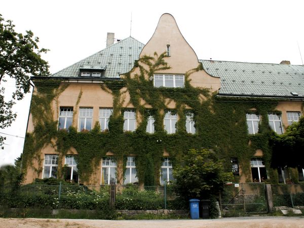 Fotografie školy "Střední umělecká škola v Liberci"