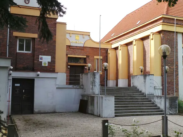 Fotografie školy "Podkrušnohorské gymnázium, Most"