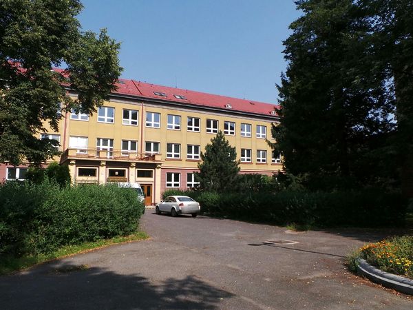 Fotografie školy "Gymnázium, Havířov-Město, Komenského 2"
