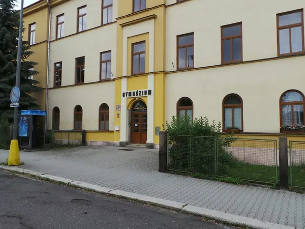 Fotografie školy "Gymnázium Jablonec nad Nisou, U Balvanu"