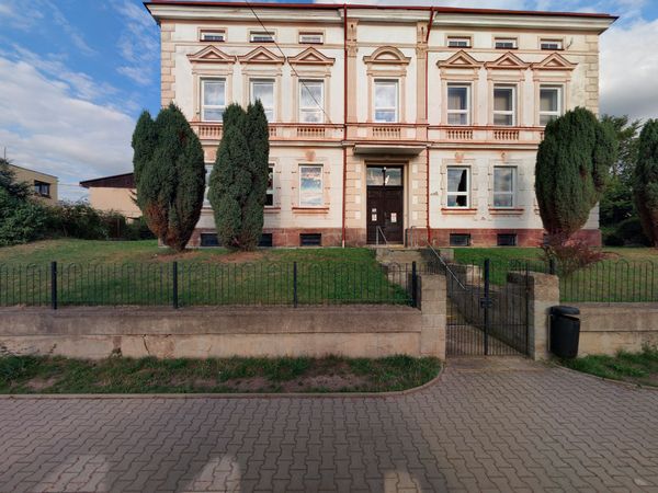 Fotografie školy "Základní škola a Praktická škola, Broumov"