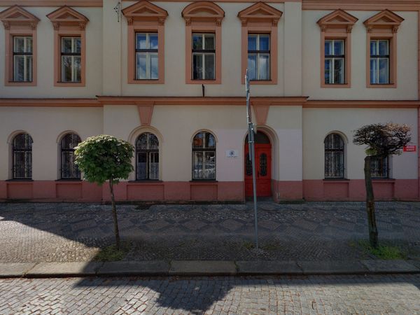 Fotografie školy "TRIVIS - Střední škola veřejnoprávní Třebechovice pod Orebem"