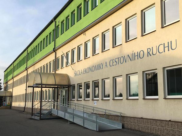 Fotografie školy "Škola ekonomiky a cestovního ruchu, soukromá střední odborná škola"