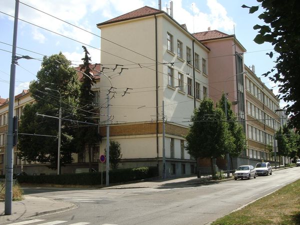 Fotografie školy "Gymnázium Brno, Slovanské náměstí"