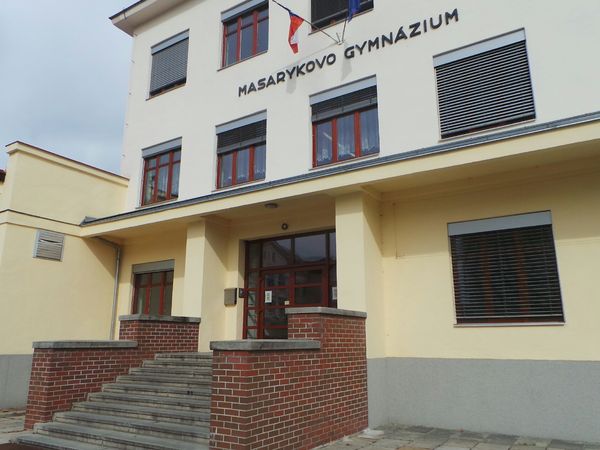 Fotografie školy "Masarykovo gymnázium, Střední zdravotnická škola a Vyšší odborná škola zdravotnická Vsetín"