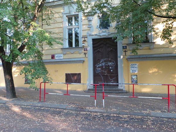 Fotografie školy "Střední odborná škola podnikatelská PROFIT"