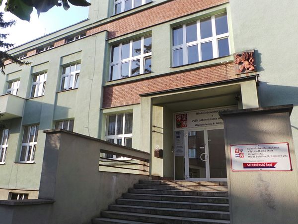 Fotografie školy "Střední zdravotnická škola a Vyšší odborná škola zdravotnická, Mladá Boleslav, B. Němcové 482"