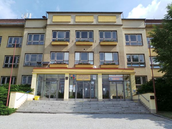Fotografie školy "Vyšší odborná škola a Střední škola veterinární, zemědělská a zdravotnická Třebíč"