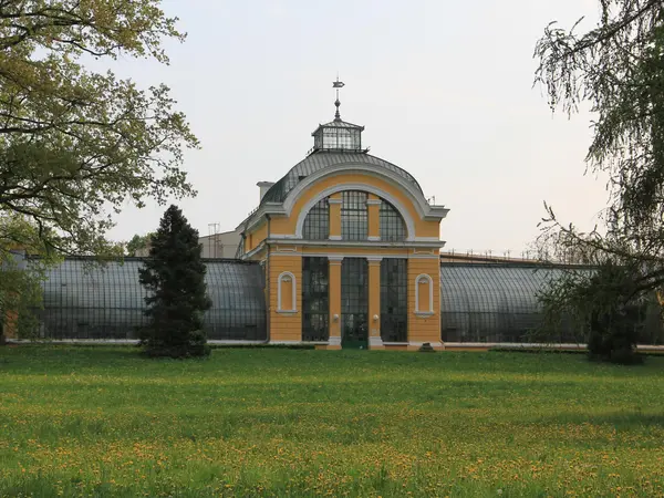 Fotografie školy "Střední škola zahradnická, Kopidlno, náměstí Hilmarovo 1"