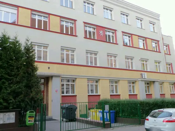 Fotografie školy "Gymnázium Elišky Krásnohorské"