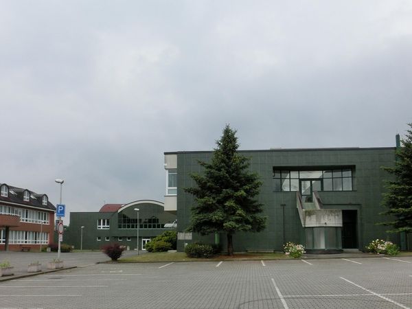 Fotografie školy "Obchodní akademie Neveklov"