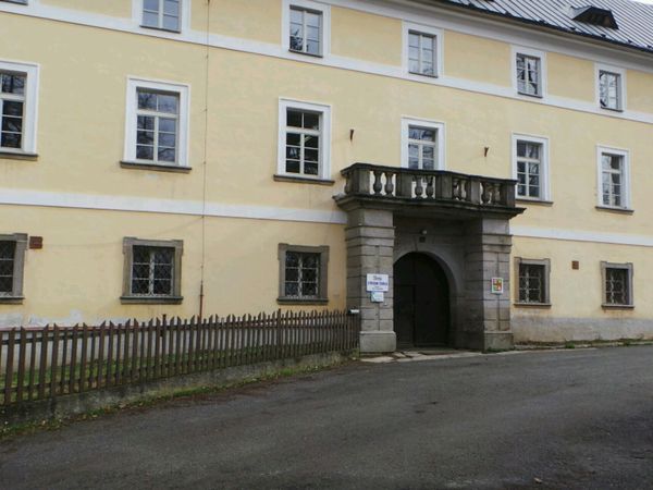 Fotografie školy "Střední škola a Základní škola, Oselce"