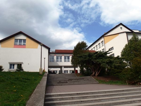 Fotografie školy "Městské víceleté gymnázium Klobouky u Brna"