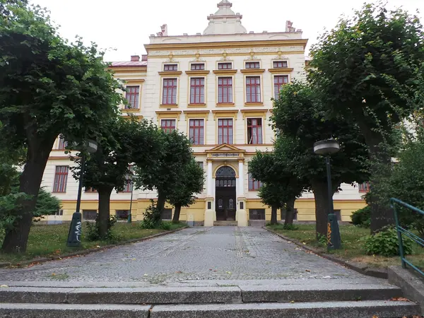 Fotografie školy "Gymnázium Velké Meziříčí"