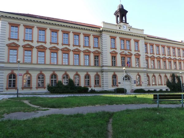 Fotografie školy "Gymnázium a Hudební škola hlavního města Prahy, základní umělecká škola"