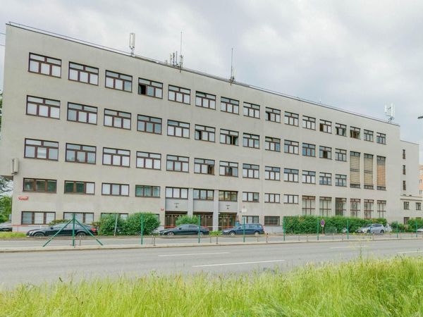Fotografie školy "Vyšší odborná škola zdravotnická a Střední zdravotnická škola, Praha 4, 5. května 51"