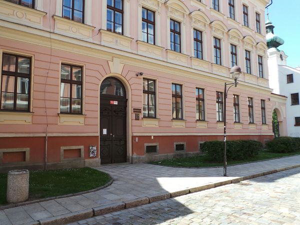 Fotografie školy "Gymnázium, České Budějovice, Česká 64"