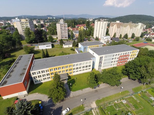 Fotografie školy "Gymnázium Dr. Antona Randy, Jablonec nad Nisou"