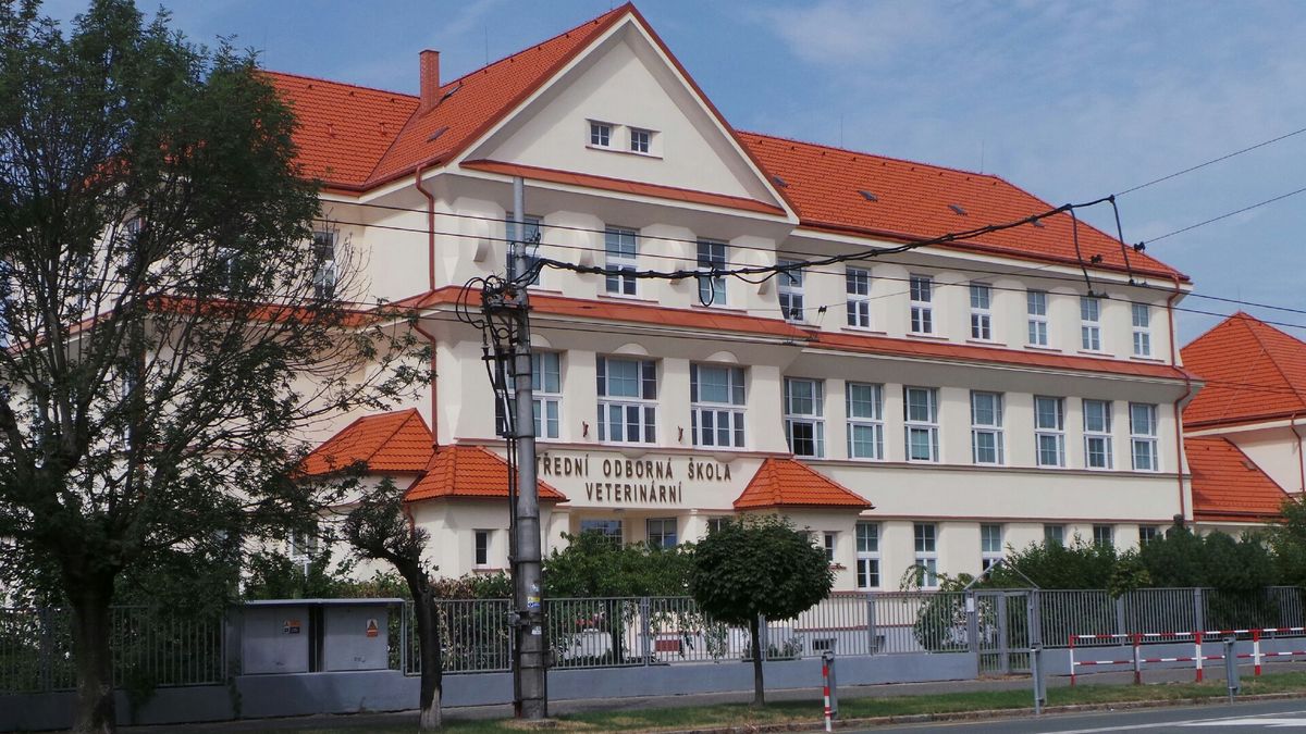 diskuze-st-edn-odborn-kola-veterin-rn-hradec-kr-lov-kampus