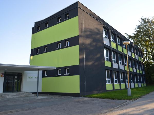 Fotografie školy "Hotelová škola a Obchodní akademie Havířov"