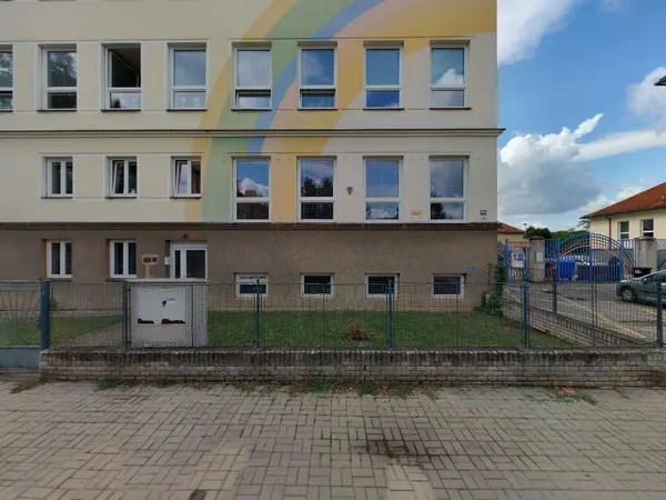Fotografie školy "Základní škola a praktická škola Hodonín, náměstí B. Martinů"