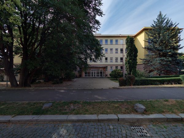 Fotografie školy "Gymnázium Praha 10, Omská"