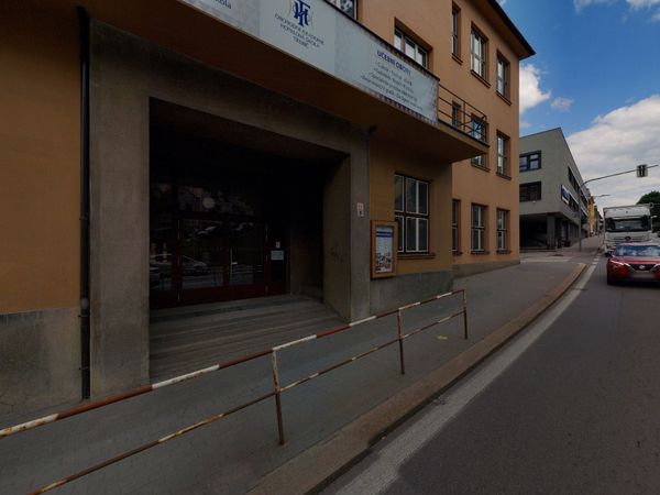 Fotografie školy "Bráfova akademie Třebíč, střední škola a Jazyková škola s právem státní jazykové zkoušky"
