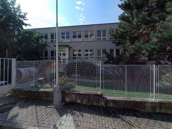 Fotografie školy "Naše lyceum - střední škola"