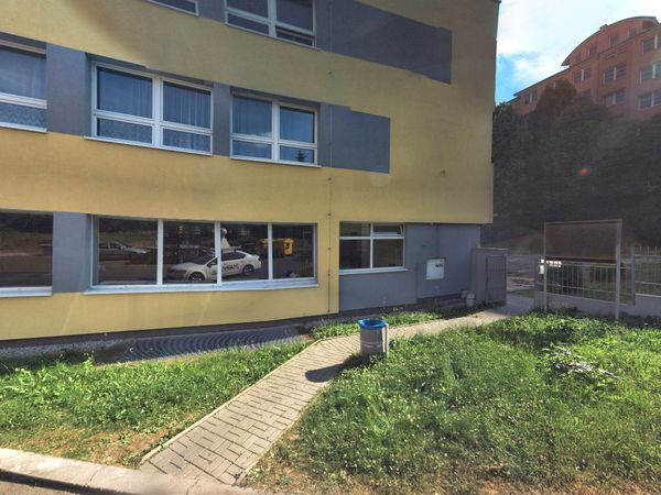 Fotografie školy "Gymnázium, střední odborná škola a Pražská taneční konzervatoř"