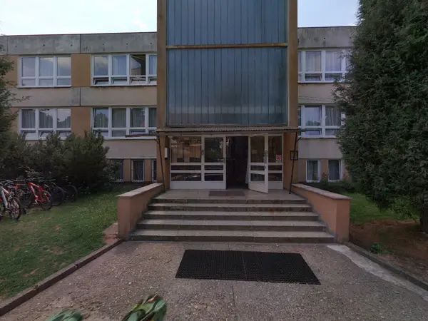 Fotografie školy "Masarykovo klasické gymnázium, Říčany"