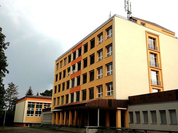 Fotografie školy "Střední průmyslová škola Chrudim"