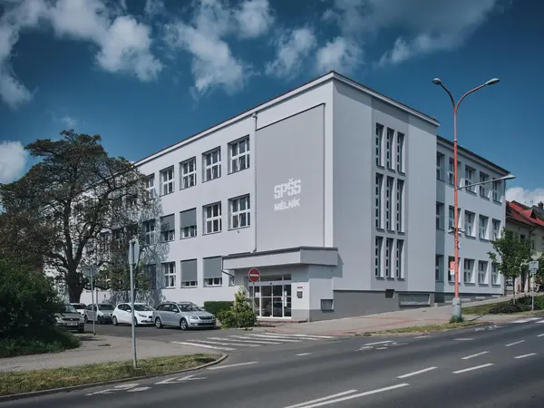 Fotografie školy "Střední průmyslová škola stavební, Mělník, Českobratrská 386"