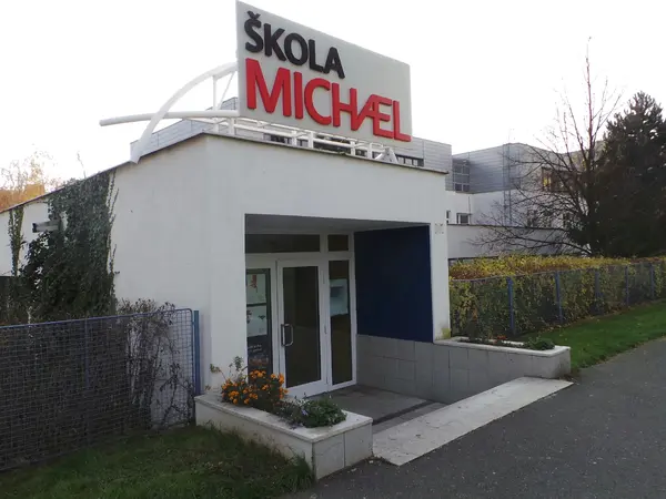 Fotografie školy "MICHAEL - Střední škola, Gymnázium a Vyšší odborná škola"