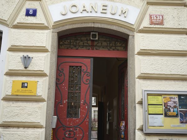 Fotografie školy "JABOK - Vyšší odborná škola sociálně pedagogická a teologická"