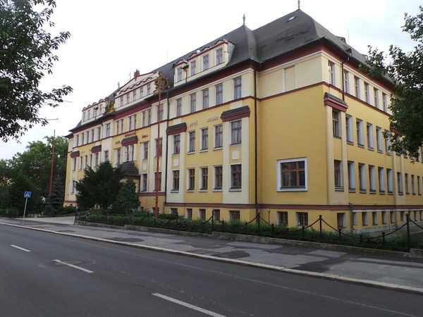 Fotografie školy "Střední průmyslová škola a Vyšší odborná škola, Chomutov"