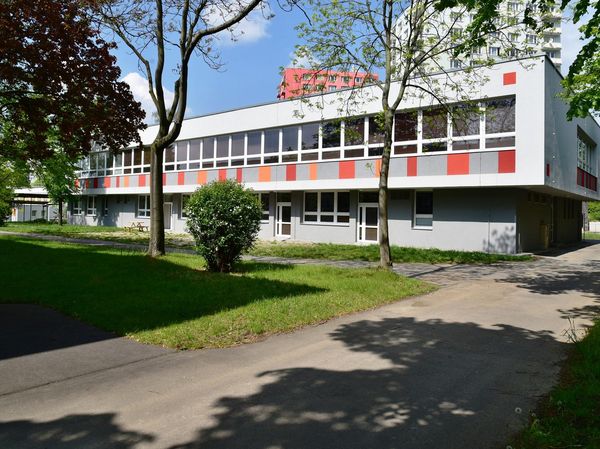 Fotografie školy "Vyšší odborná škola sociálně právní"