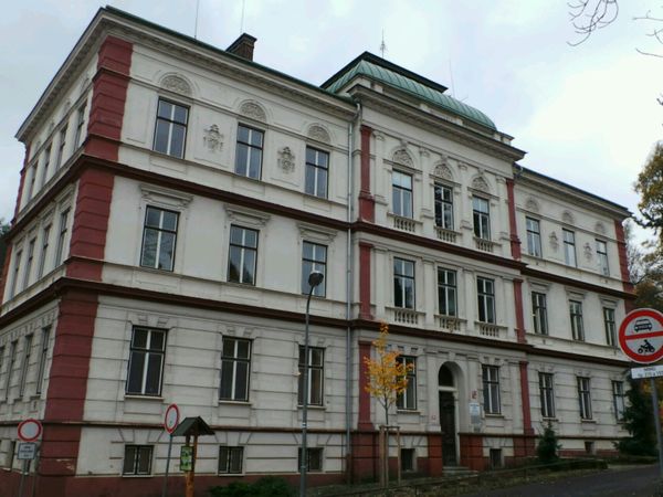 Fotografie školy "Česká lesnická akademie Trutnov - střední škola a vyšší odborná škola"