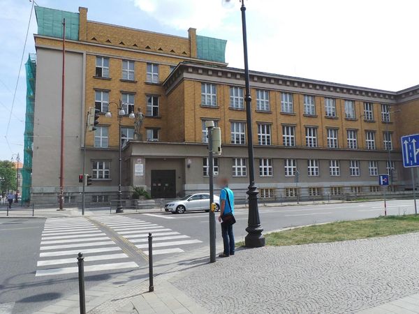 Fotografie školy "Střední průmyslová škola elektrotechnická a Vyšší odborná škola Pardubice"