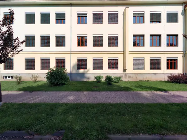 Fotografie školy "Masarykovo gymnázium, Střední zdravotnická škola a Vyšší odborná škola zdravotnická Vsetín"