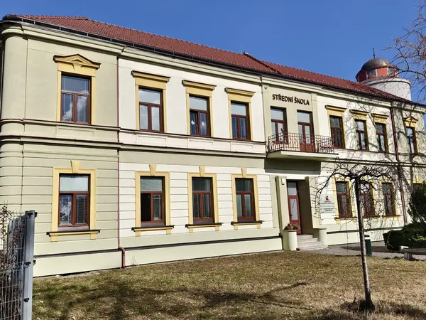 Fotografie školy "Střední škola manažerská a zdravotnická a Vyšší odborná škola zdravotnická"