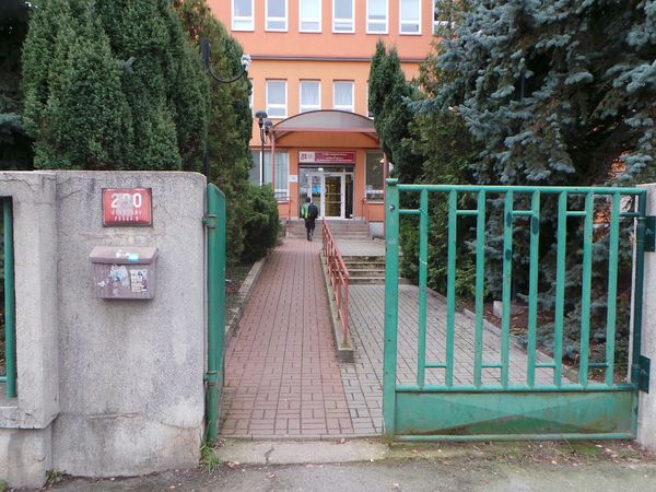 Fotografie školy "Vyšší odborná škola informačních studií a Střední škola elektrotechniky, multimédií a informatiky"