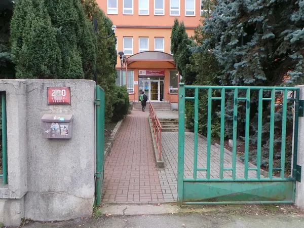 Fotografie školy "Vyšší odborná škola informačních studií a Střední škola elektrotechniky, multimédií a informatiky"